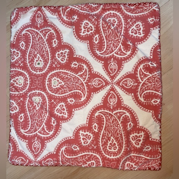 Pottery Barn Medallion Embroidered/Embellished Pillow Cover Coral 24 Inch - Picture 1 of 9
